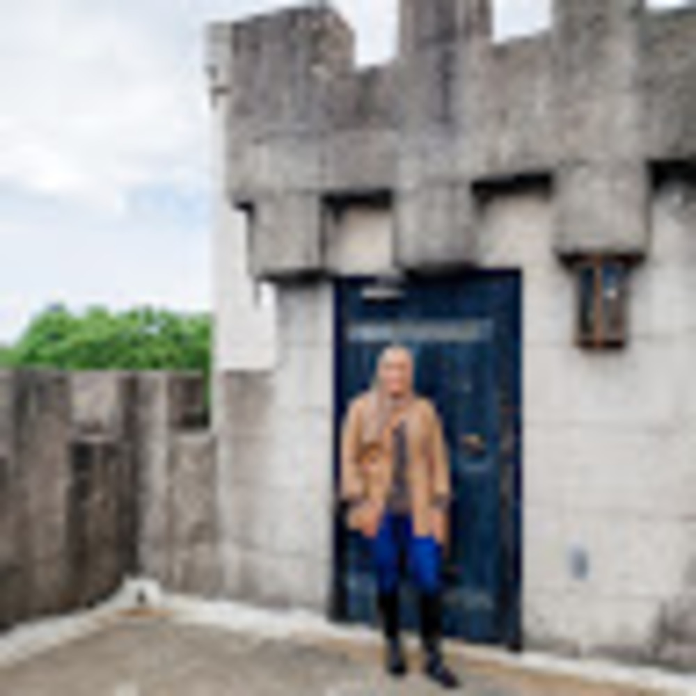 Meet your Posher, Camiella